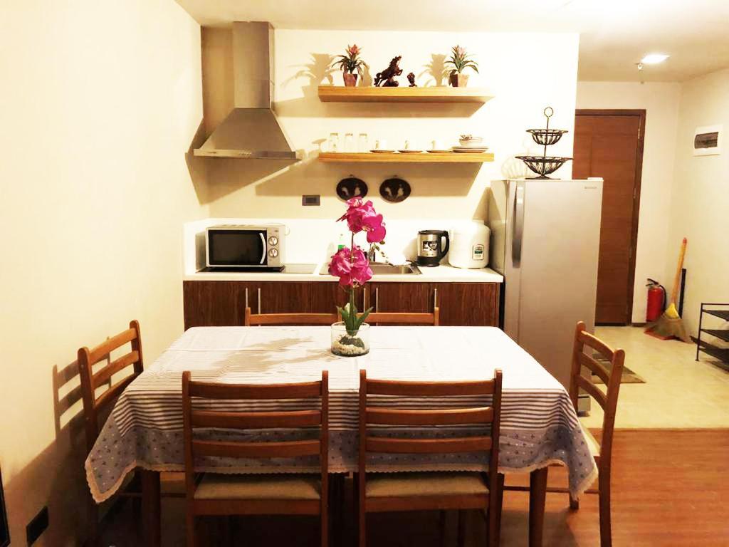 Splendido Tagagtay Taal Lake Staycation Free Parking Netflix No Free Pool Tagaytay City Eksteriør bilde