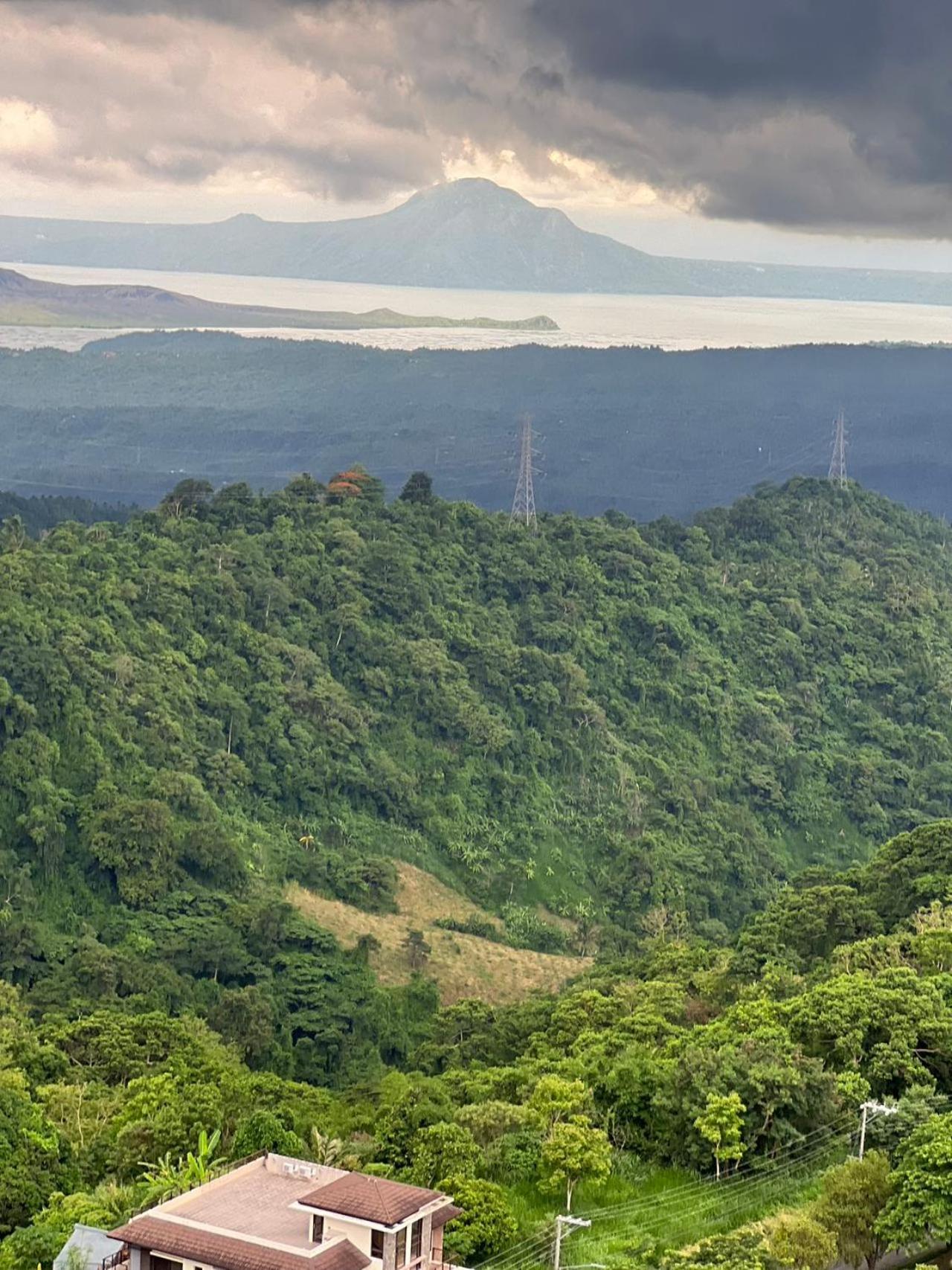 Splendido Tagagtay Taal Lake Staycation Free Parking Netflix No Free Pool Tagaytay City Eksteriør bilde